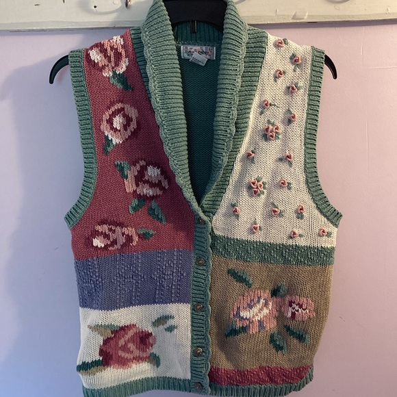 Vintage Floral Sweater Vest - Picture 12 of 13